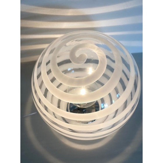 Image 1 of Zeitgenössische Tischlampe aus weißem Muranoglas