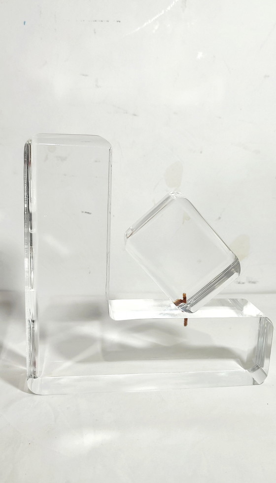 Image 1 of Paar Methacrylat-Buchstützen. Spanien, 1980S.