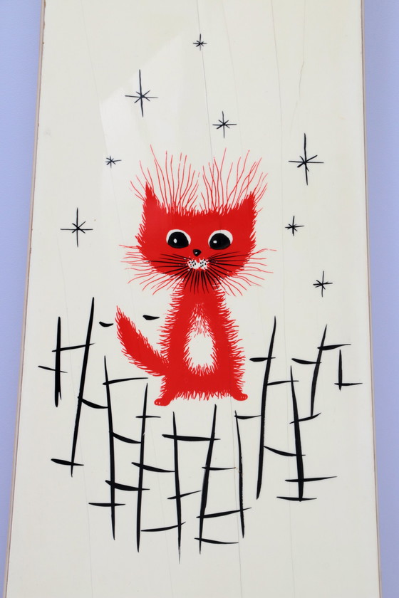 Image 1 of Italienische Wandgarderobe mit roten Katzen, Creme und Hutablage, 1960