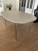 Fritz Hansen Esstisch