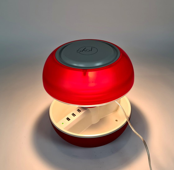 Image 1 of Vivida - JOYO LIGHTCOLORS RED - TISCHLAMPE MIT USB-LADESTATION - 2000