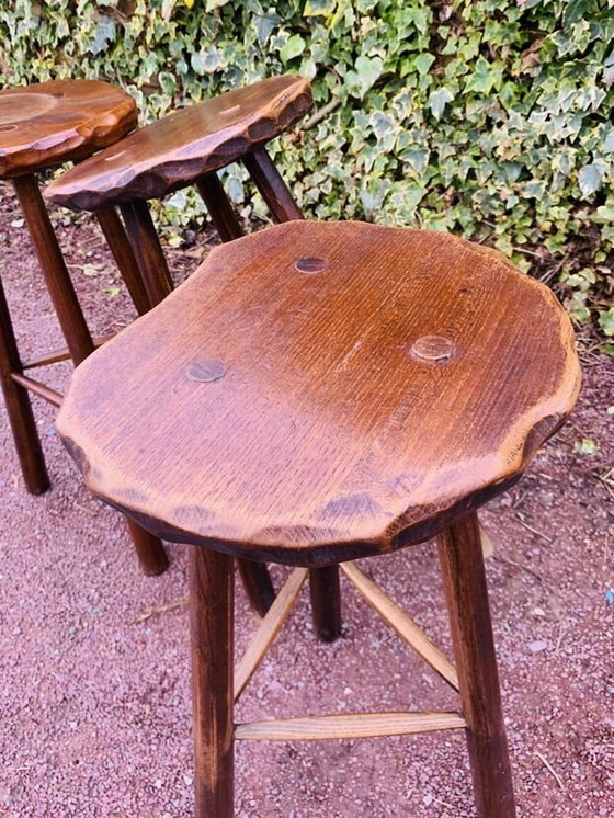 Image 1 of Set Aus Drei Brutalistischen Dreibeinhockern