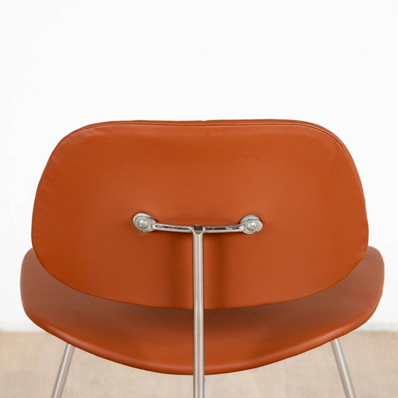 Image 1 of Alter LCM-Stuhl aus Leder und verchromtem Metall von Ray und Charles Eames für Mobilier international, 1960