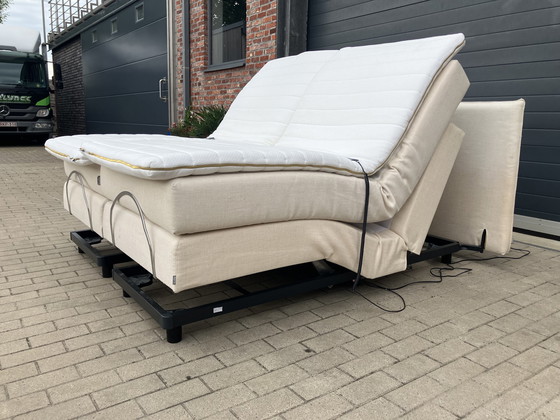 Image 1 of Beige Auping Boxspring 180x200 voll elektrisch inkl. Matte & Topper