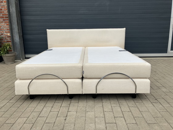 Image 1 of Beige Auping Boxspring 180x200 voll elektrisch inkl. Matte & Topper