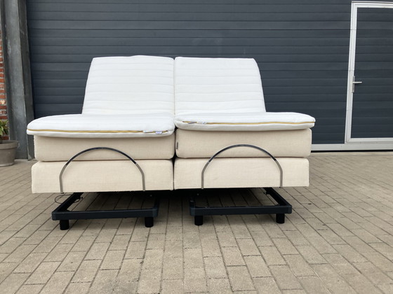 Image 1 of Beige Auping Boxspring 180x200 voll elektrisch inkl. Matte & Topper