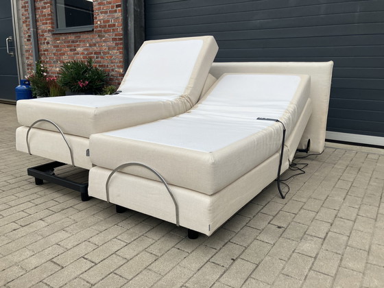 Image 1 of Beige Auping Boxspring 180x200 voll elektrisch inkl. Matte & Topper