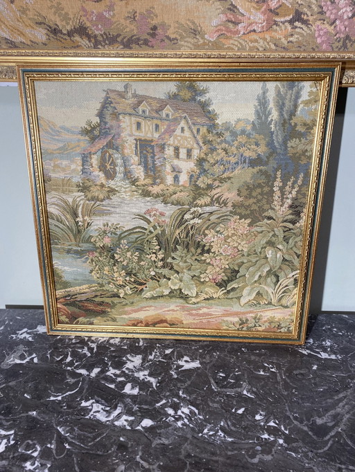 Alter gerahmter Wandteppich