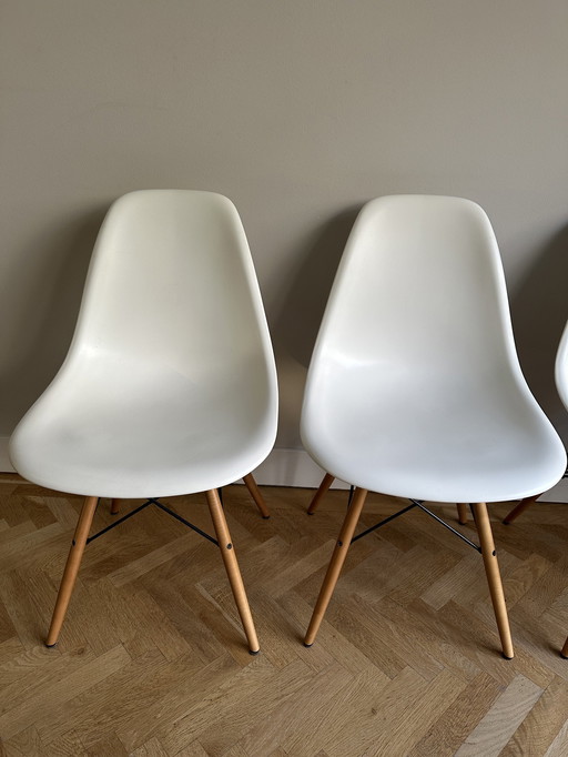 4x Weiß Vitra DSW