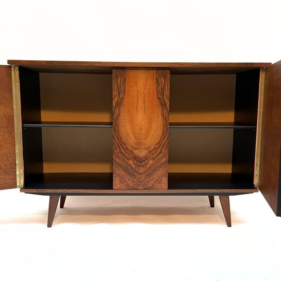 Image 1 of Restaurierter Mid-Century-Schrank