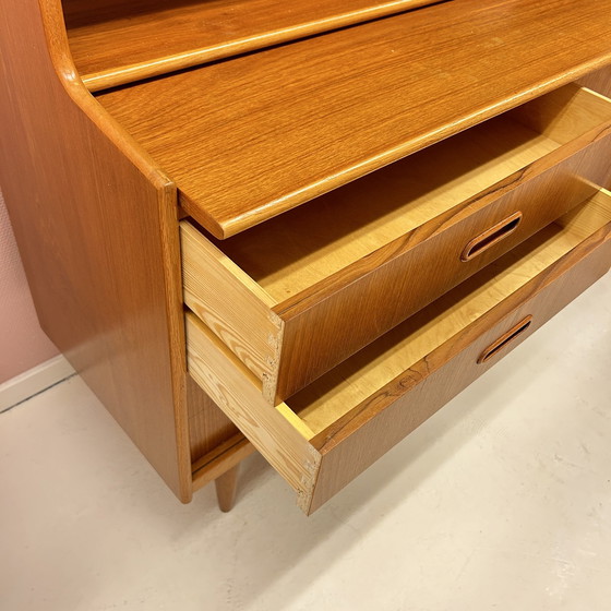 Image 1 of Mid Century Schwedisches Teakholz Highboard