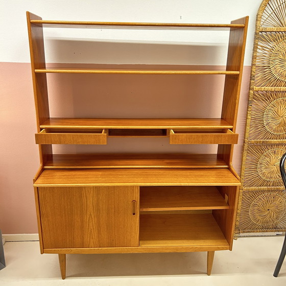 Image 1 of Mid Century Schwedisches Teakholz Highboard