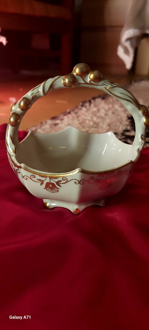 Kleiner Korb aus Limoges-Porzellan 30/40er Jahre