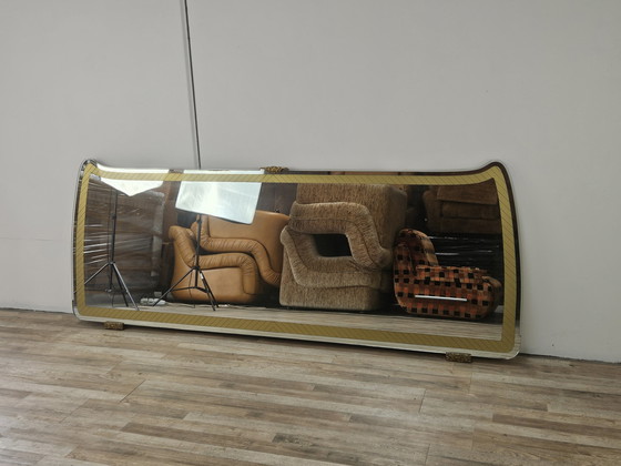 Image 1 of Mid Century Spiegel mit goldenen und messingfarbenen Verzierungen