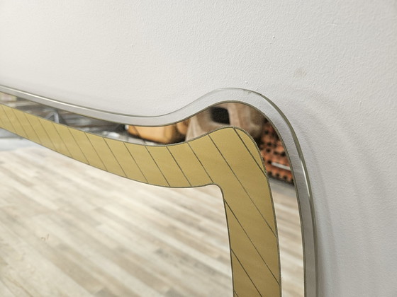 Image 1 of Mid Century Spiegel mit goldenen und messingfarbenen Verzierungen