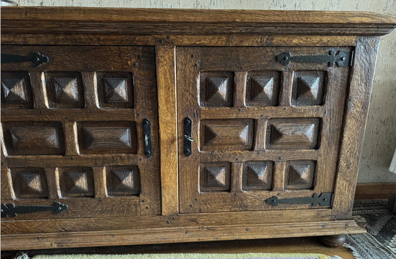 Image 1 of Brutalistischer Eichenschrank (Sideboard)