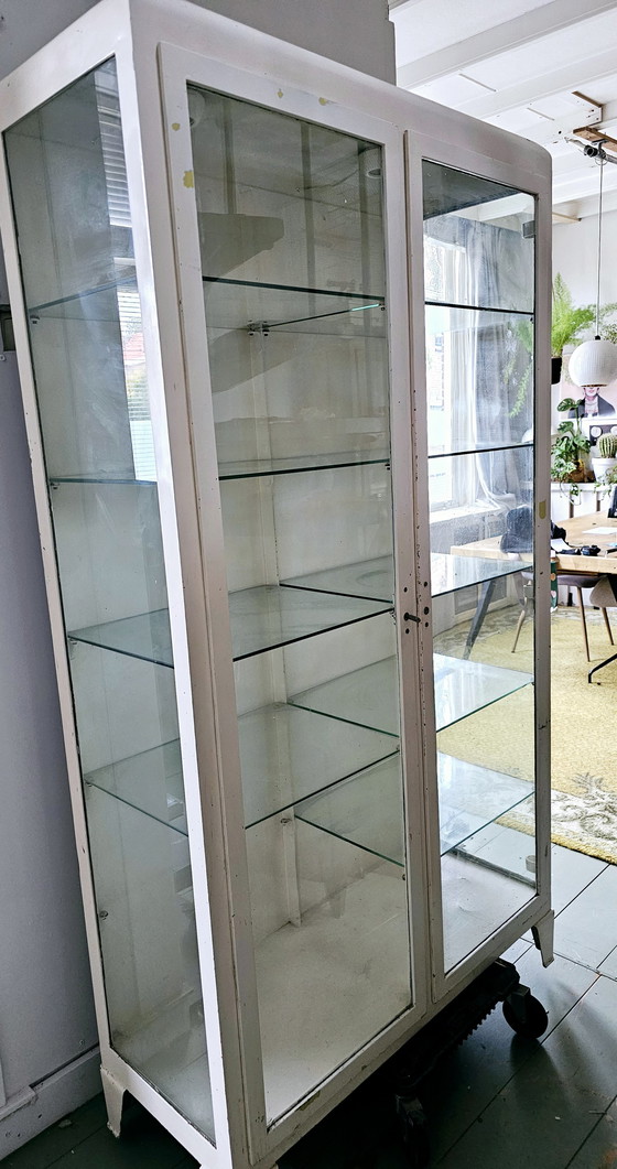 Image 1 of Vintage Medizinschrank/Apothekenschrank