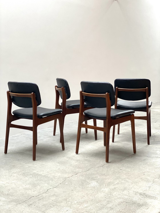 Image 1 of 4x Midcentury Esszimmer Stühle Nussbaum Skai Leder Schwarz