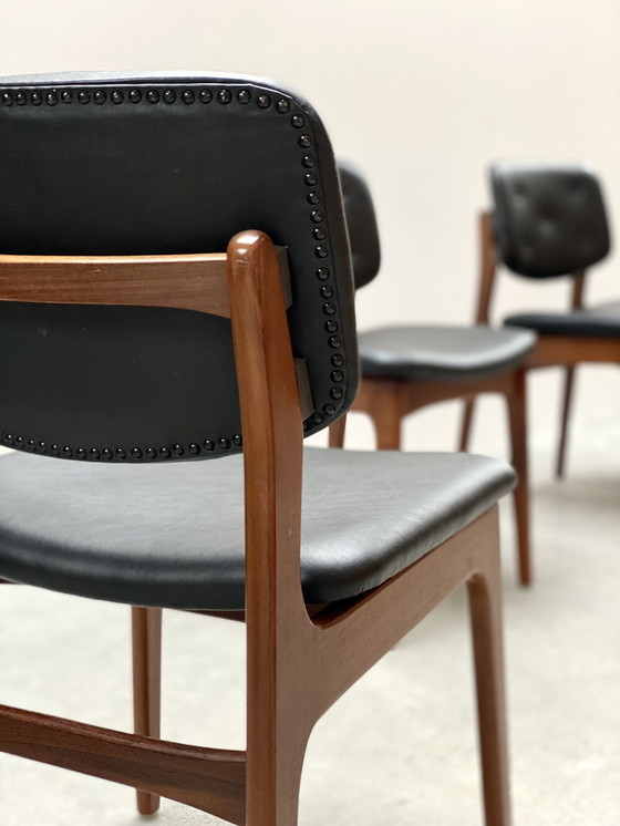 Image 1 of 4x Midcentury Esszimmer Stühle Nussbaum Skai Leder Schwarz