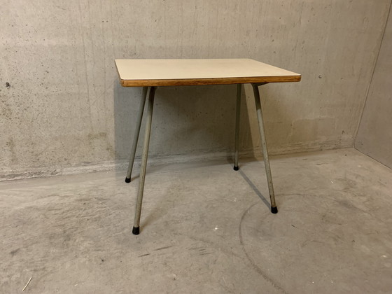 Image 1 of Niedlicher Beistelltisch oder Site Table von Marko