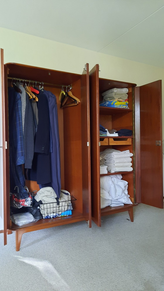 Image 1 of Vintage Kleiderschrank aus Holz