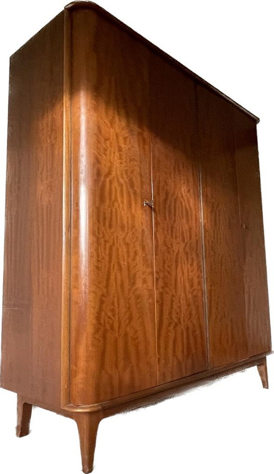 Image 1 of Vintage Kleiderschrank aus Holz
