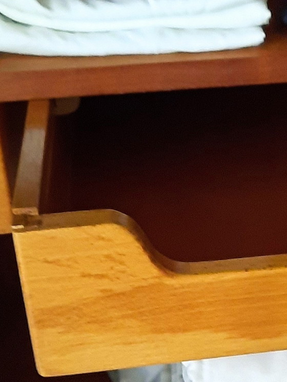 Image 1 of Vintage Kleiderschrank aus Holz