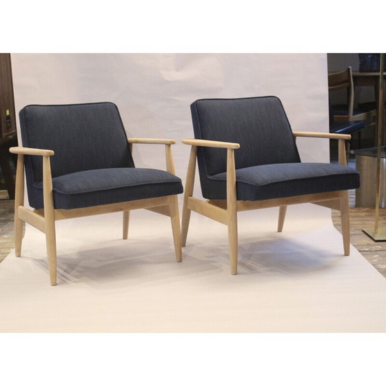 Image 1 of Vintage-Sessel mit blauem Stoff von M. Zieliński, 1960