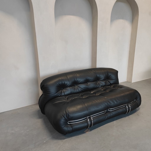 Cassina Soriana Zweisitzer Nero Leder