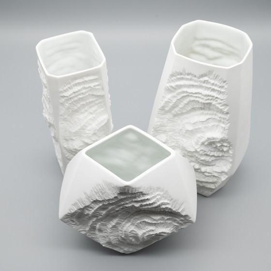 Image 1 of Manfred Frey Ak Kaiser Biskuit Porzellan Vase Fossil Ammonit Relief Opart Quartett