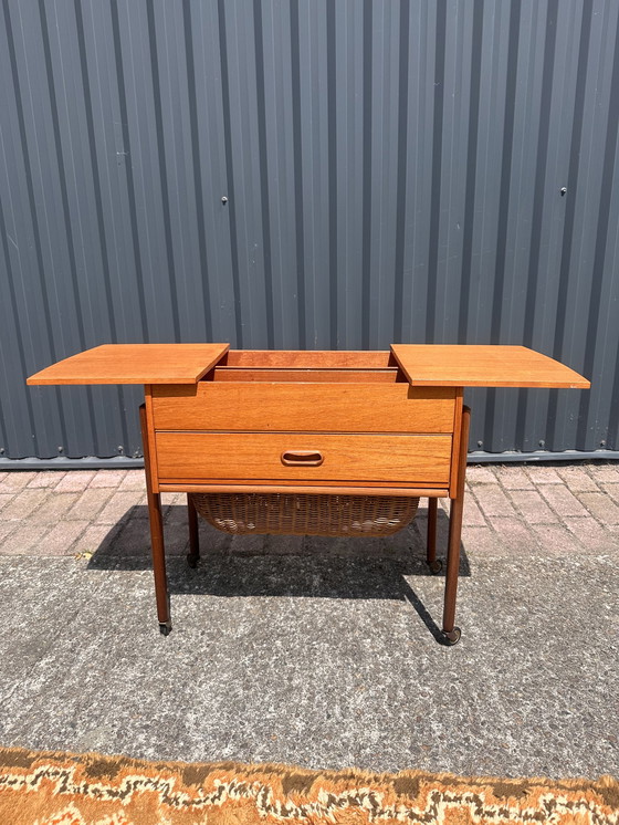 Image 1 of Nähkästchen Korbschrank im dänischen Design