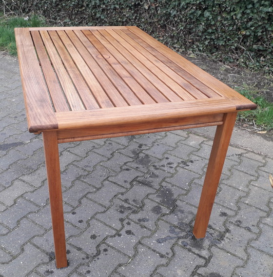 Image 1 of Gloster Teak Gartentisch 134 x 81 cm