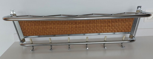 Wandgarderobe aus der Mitte des Jahrhunderts