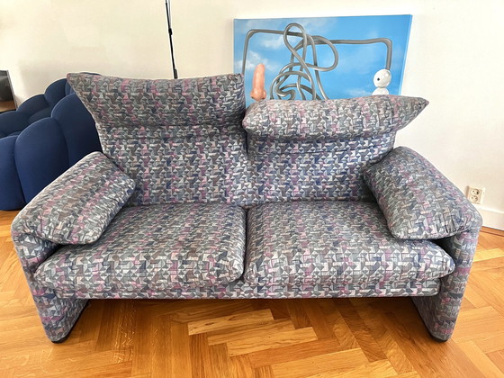 Image 1 of Cassina Maralunga 2 Sitzplätze