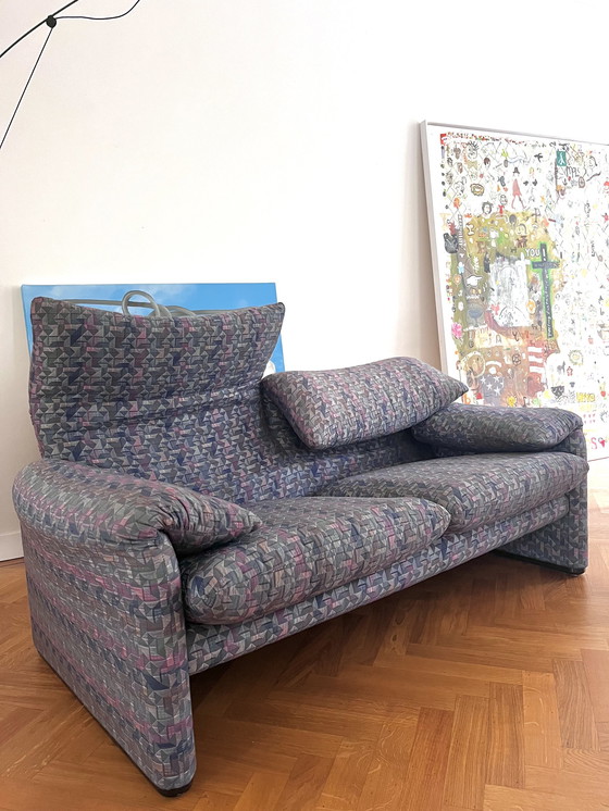 Image 1 of Cassina Maralunga 2 Sitzplätze