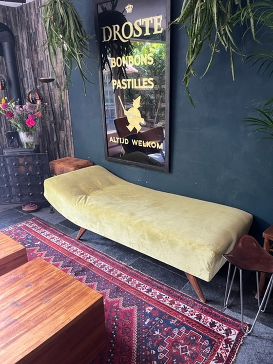 Image 1 of Skandinavisch Tagesbett neu gepolstert