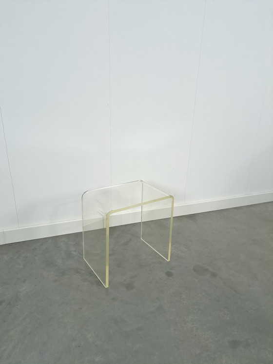 Image 1 of Kunststoff Hoch Gebogener Plexiglas Tisch