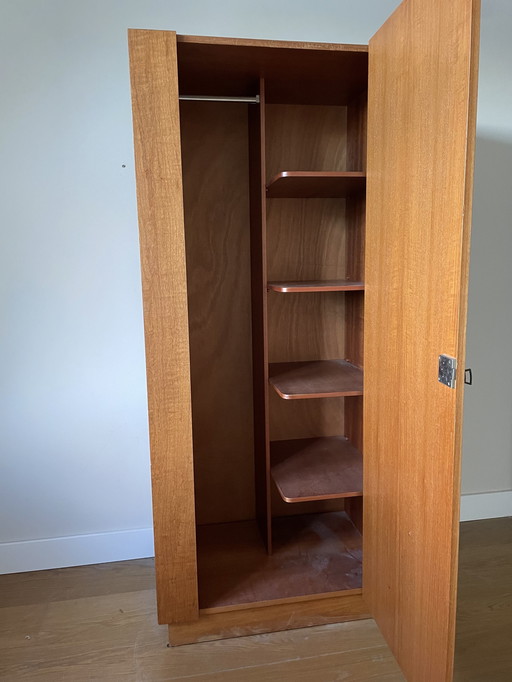 Dänisches Design Kleiderschrank