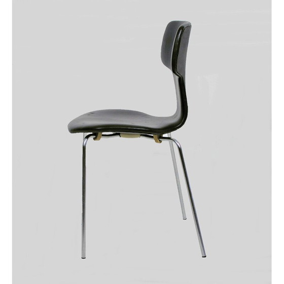 Image 1 of Satz von 8 alten T-Stühlen von Arne Jacobsen von Fritz Hansen, 1960er Jahre