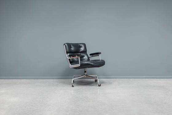 Image 1 of Es105 Eames "Time Life" Lobby Chair