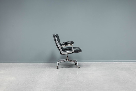 Image 1 of Es105 Eames "Time Life" Lobby Chair