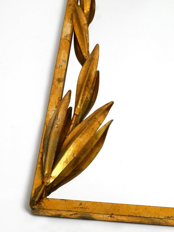 Image 1 of Schönes Set von einem floralen Eisen Wandspiegel und passende Regal vergoldet von Banci Firenze Italien