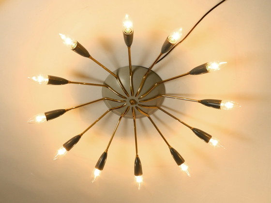 Image 1 of Sehr schöne große 12-armige Mid-Century Modern Messing Sputnik-Deckenlampe