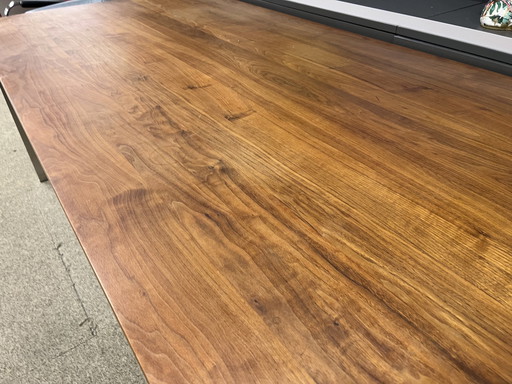 Metaform Walnussholz- Design