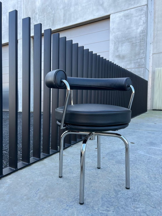 Image 1 of Cassina Le Corbusier Lc7 Stuhl