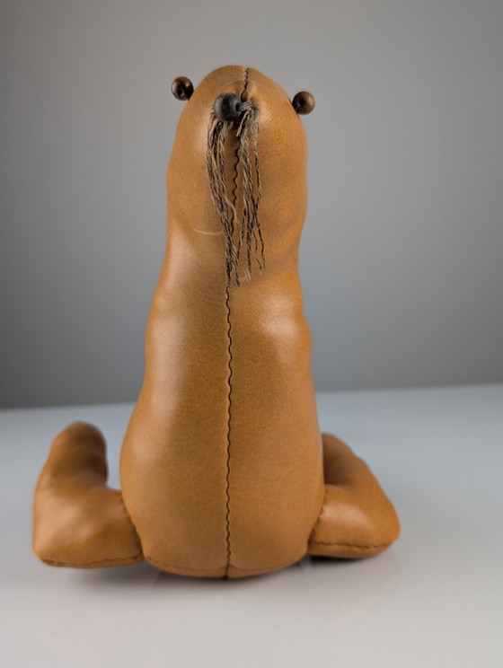 Image 1 of Leder Siegel Dekorative Skulptur Vintage 1970S