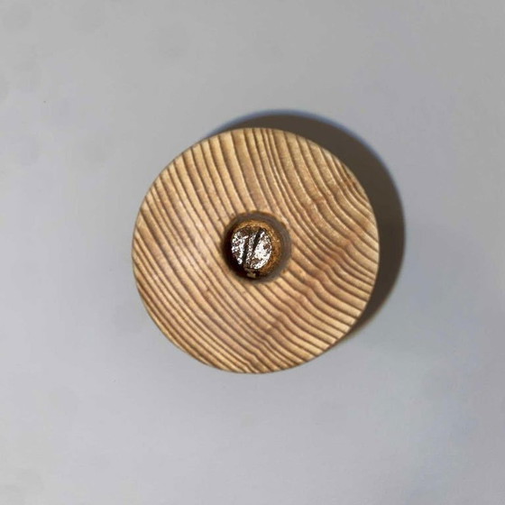 Image 1 of Charlotte Perriands Kleiderständer für den Skiort Des Arcs im Jahr 1968