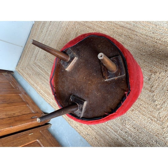 Image 1 of Ein Paar Vintage-Hocker aus Holz und Stoff mit rotem und schwarzem Schachbrettmuster