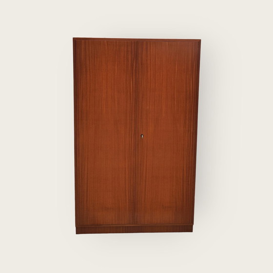 Image 1 of Mid Century Kleiderschrank