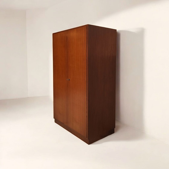 Image 1 of Mid Century Kleiderschrank